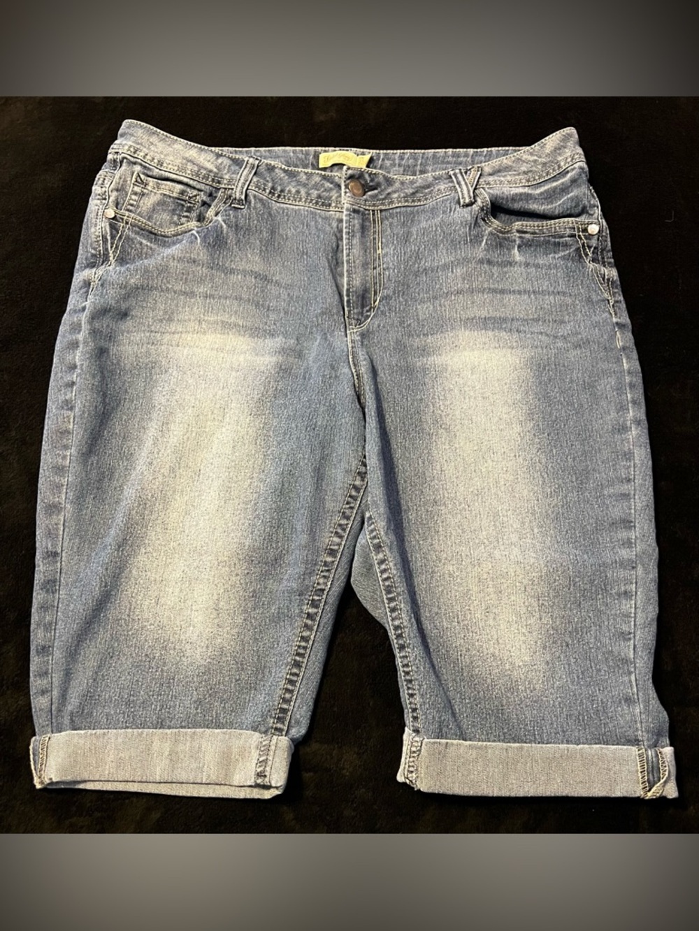 GUC Faded Glory Stretchy! Classic Light Blue Denim Pedal Pushers Women’s 22W
